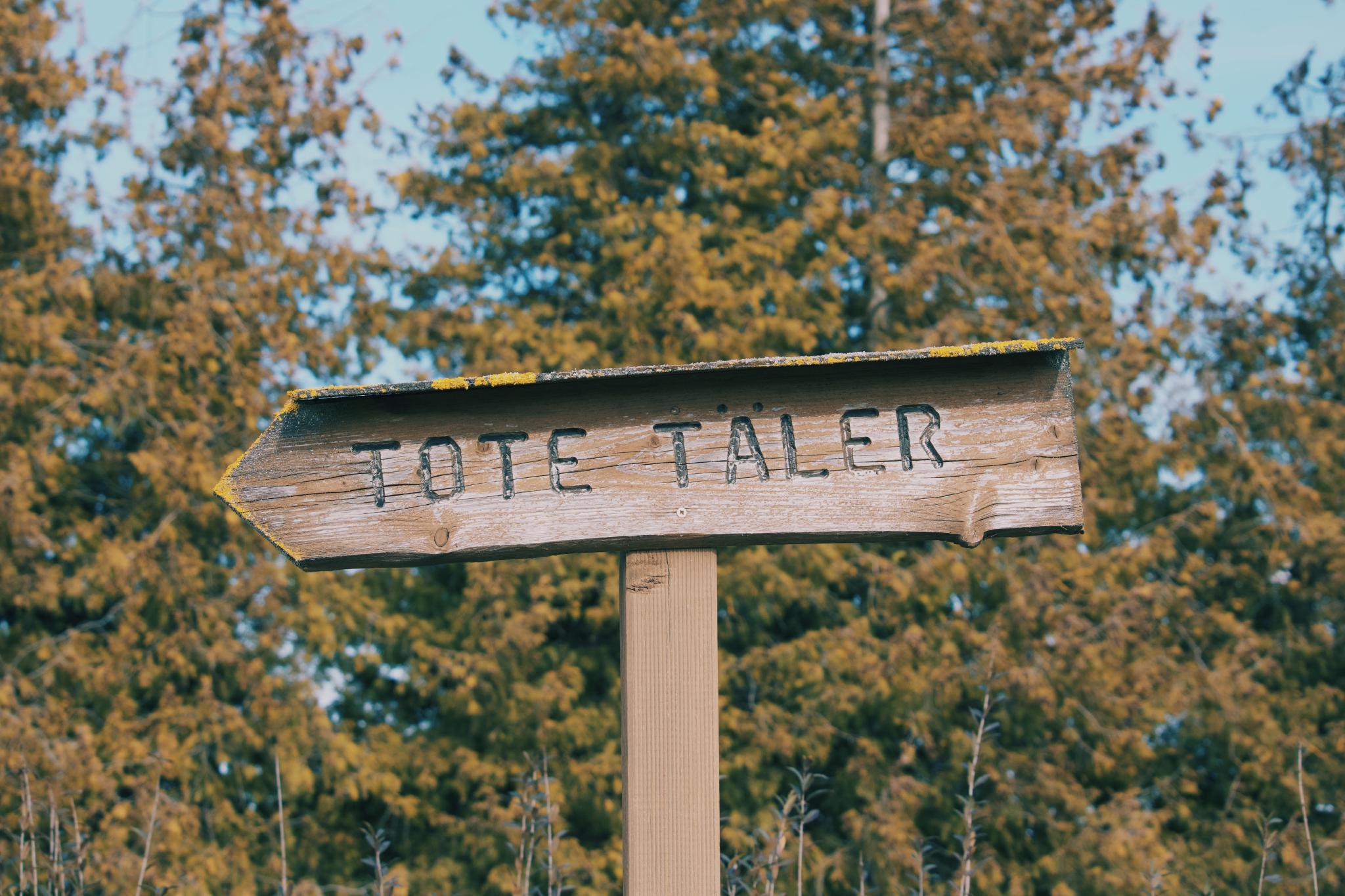 Tote Taler sign